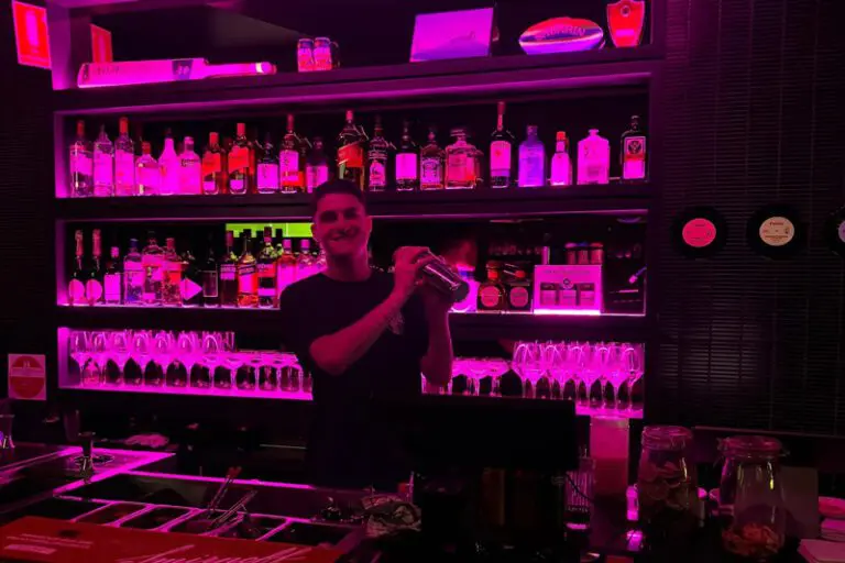 Oxford Street women's sports bar shuts doors four months after opening