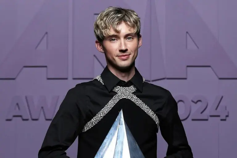 Troye Sivan's publicist insists he isn't performing at Mardi Gras after-party