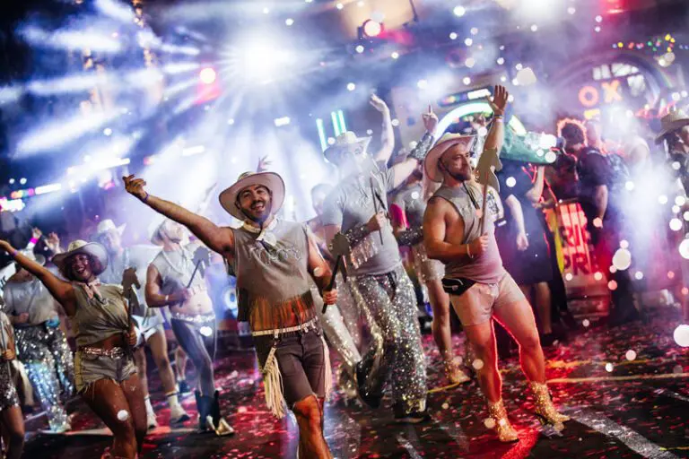 Mardi Gras VIP parade spot’s line-up revealed, tickets still available