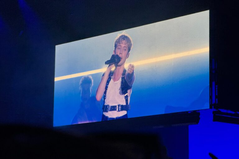 Troye Sivan brings his best gay self to the Sydney Opera House