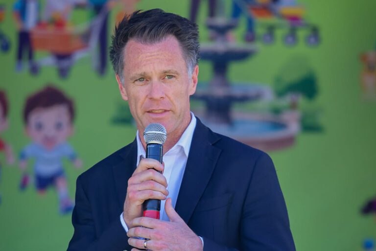 'A slap in the face': Premier slams Mardi Gras police ban proposal